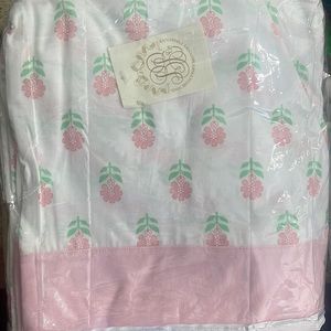 NWT The Beaufort Bonnet twin sheets set & extra pillow case💗
